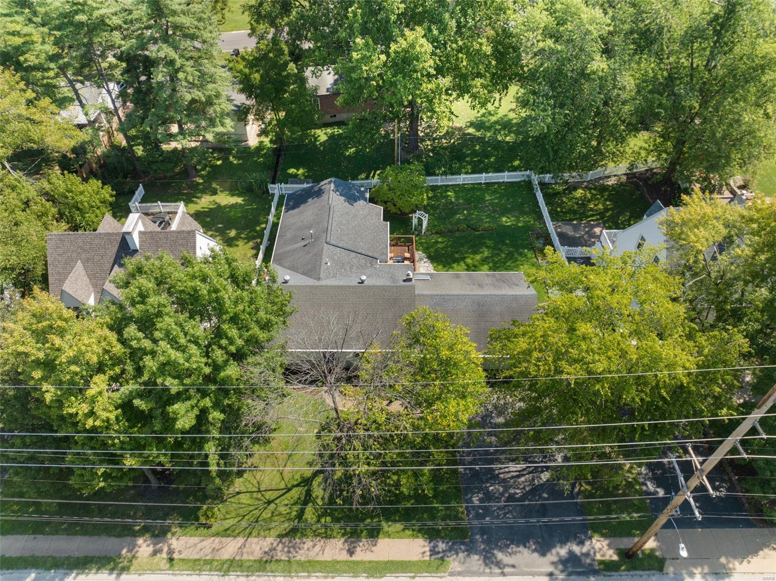 990 N Woodlawn Avenue