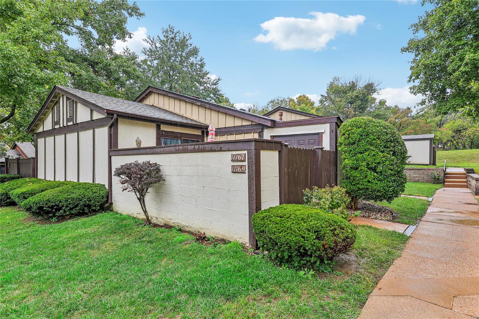 11167 Whispering Oaks Drive