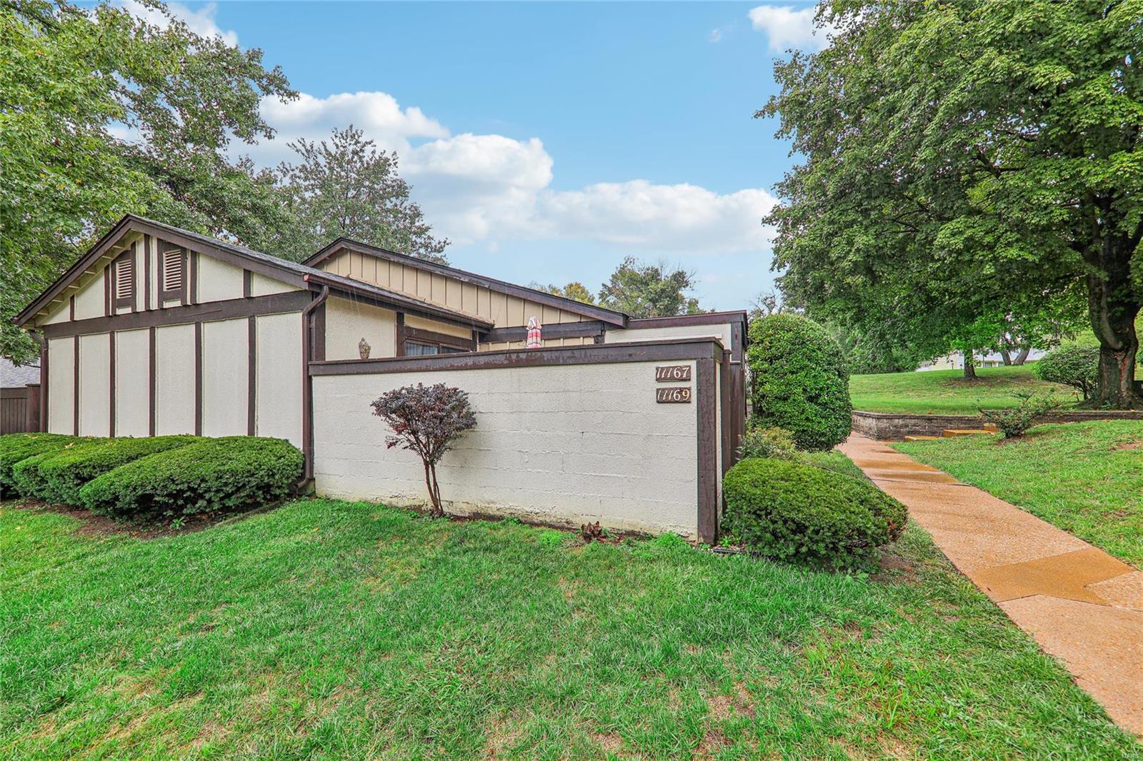 11167 Whispering Oaks Drive