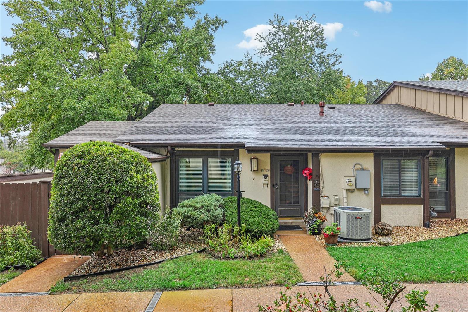 11167 Whispering Oaks Drive