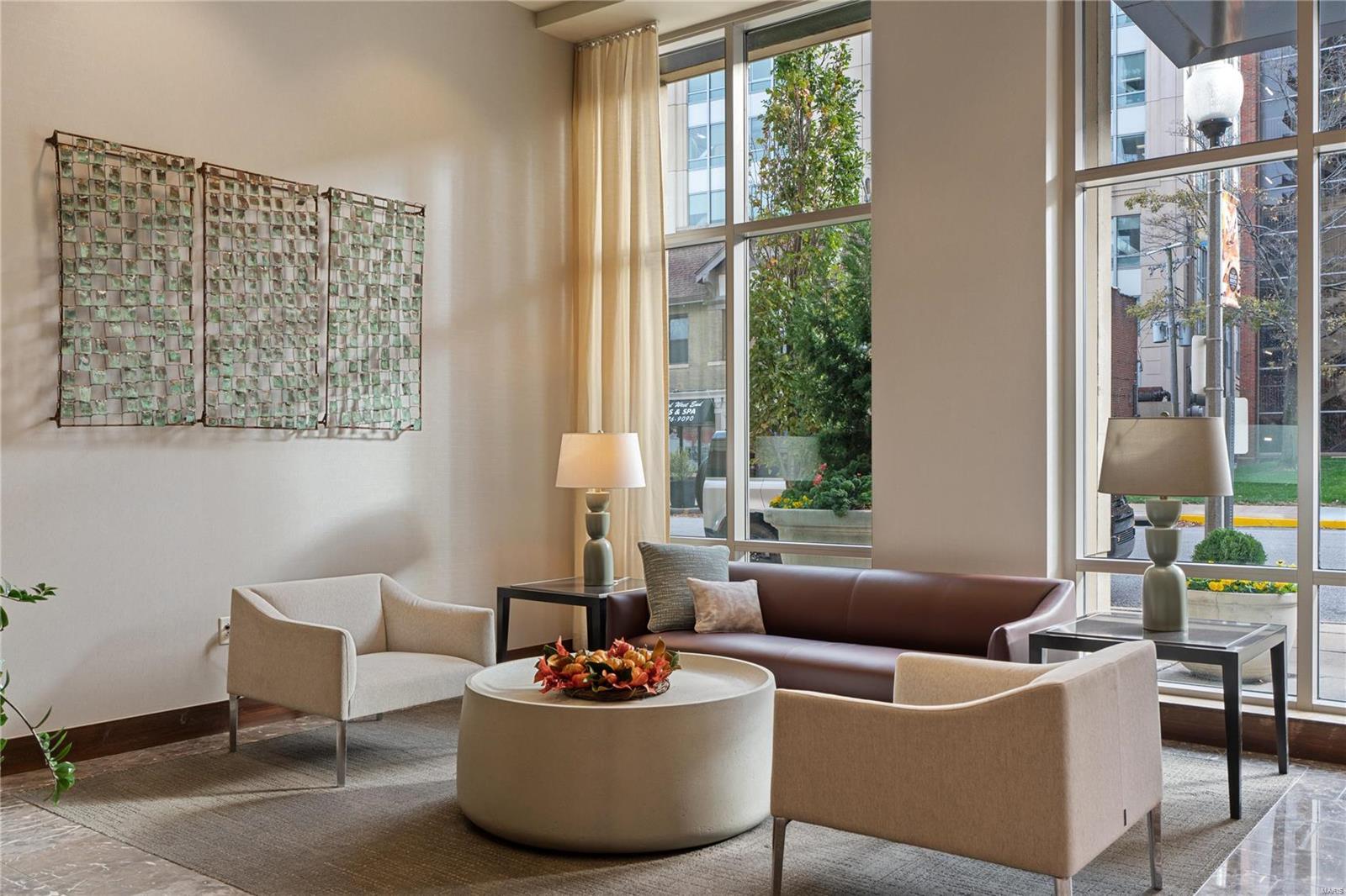 4909 Laclede Avenue Unit: 1306