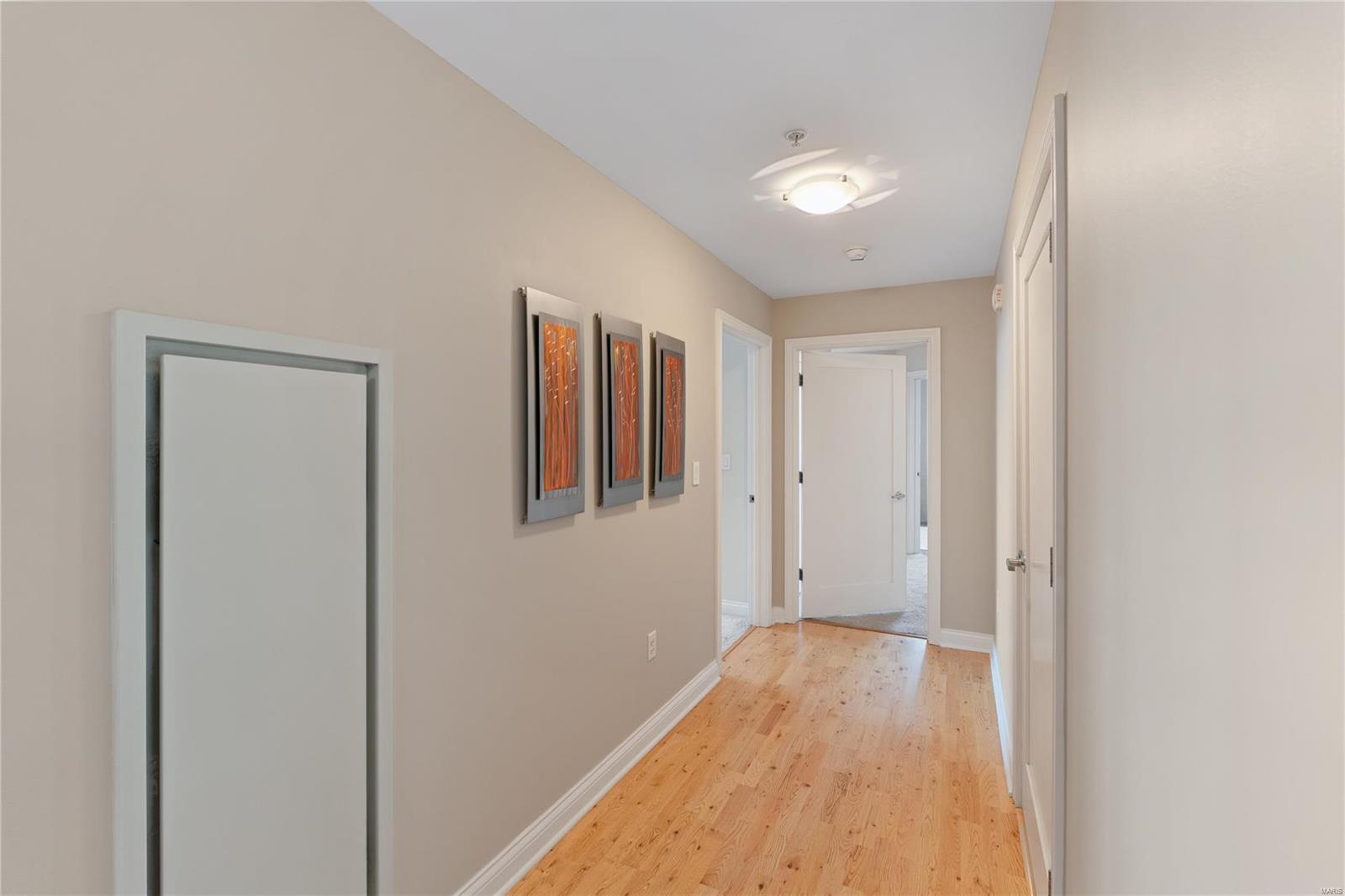 4909 Laclede Avenue Unit: 1306
