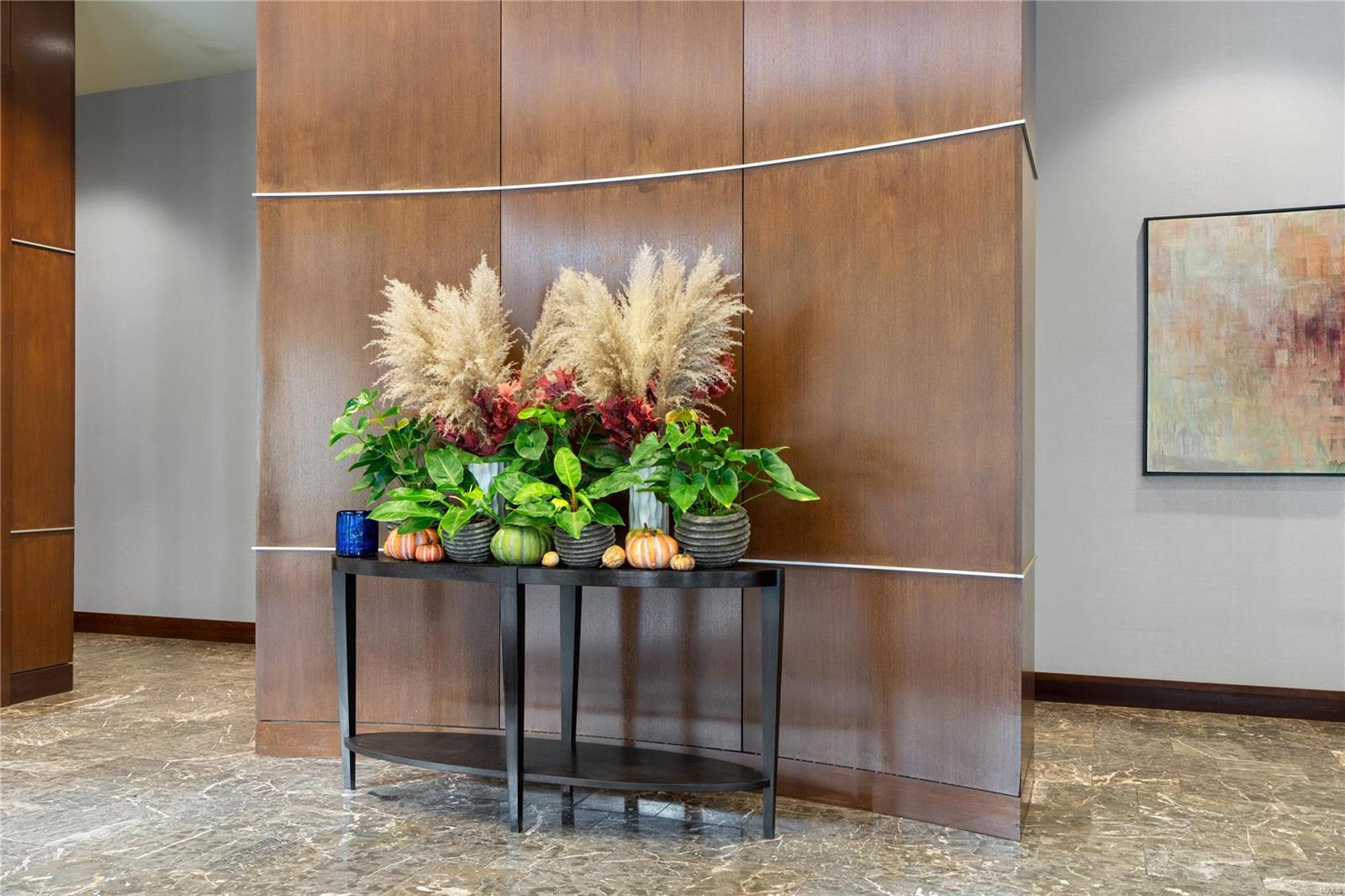 4909 Laclede Avenue Unit: 1306