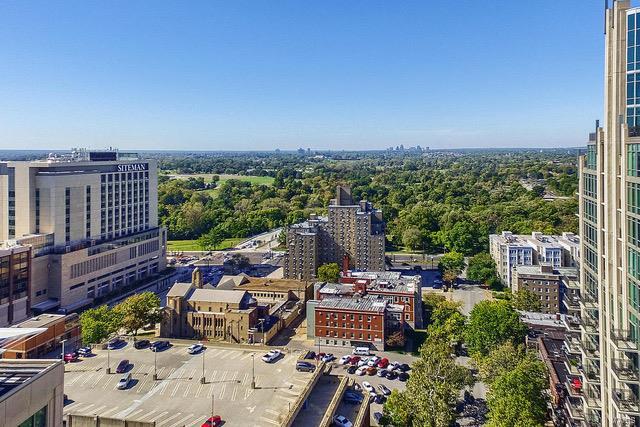 4909 Laclede Avenue Unit: 1306