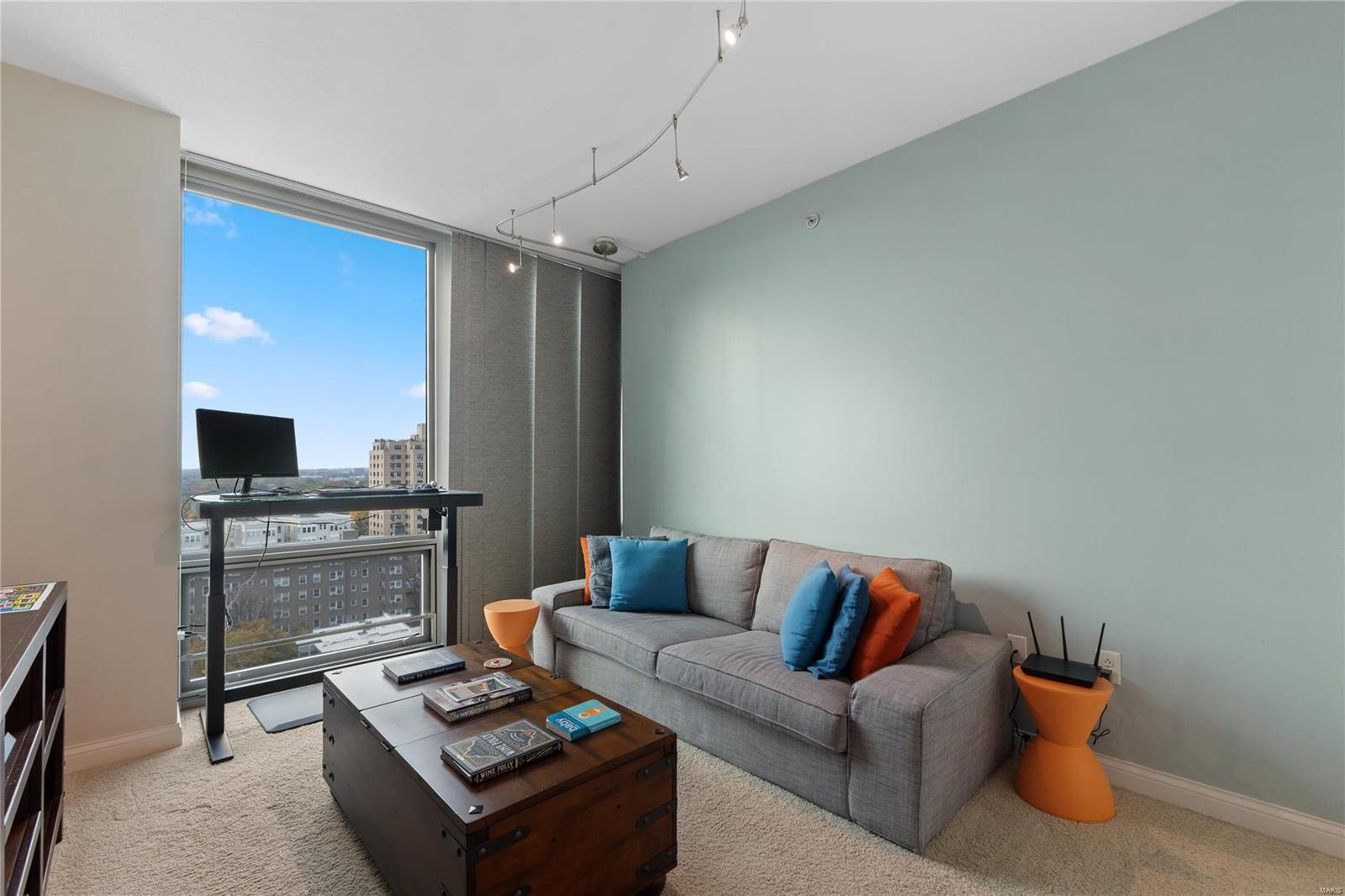 4909 Laclede Avenue Unit: 1306