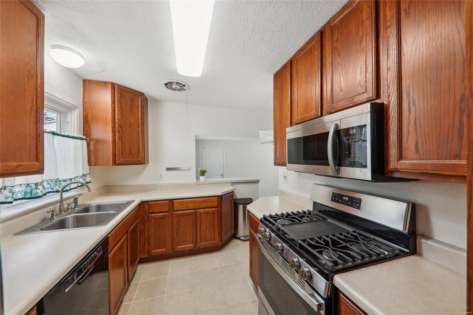 6218 Archwood Lane