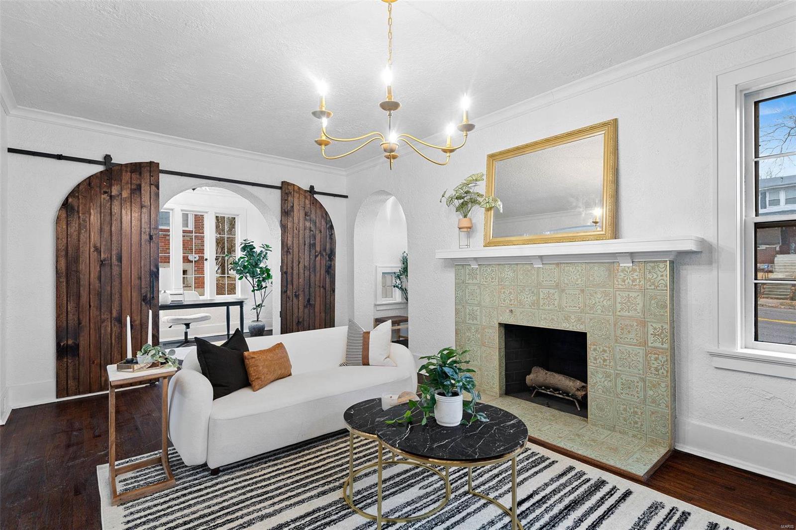 7605 Delmar Boulevard