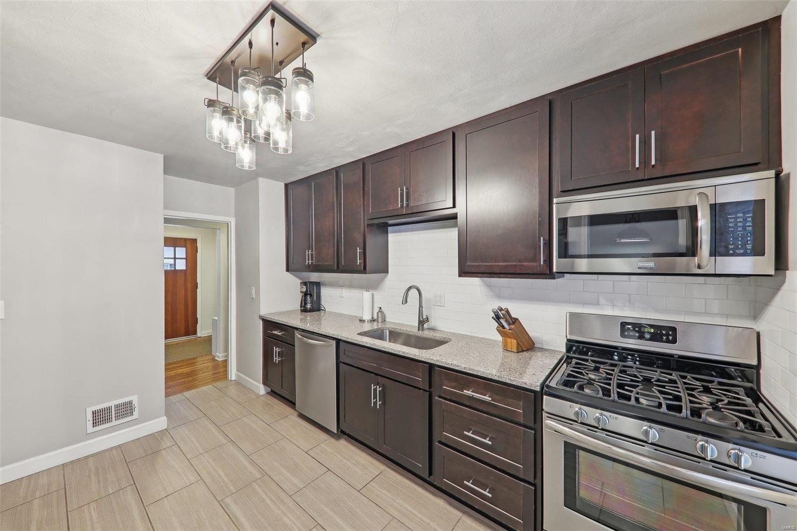 943 Abbeville Drive