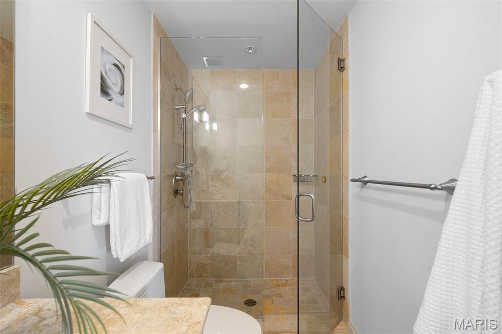 232 N Kingshighway Boulevard Unit: 2201