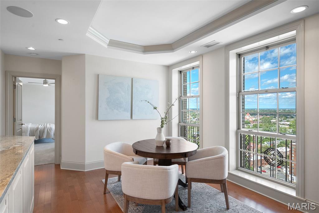 232 N Kingshighway Boulevard Unit: 2201