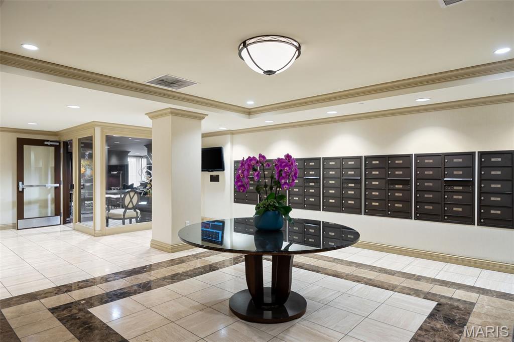 232 N Kingshighway Boulevard Unit: 2201