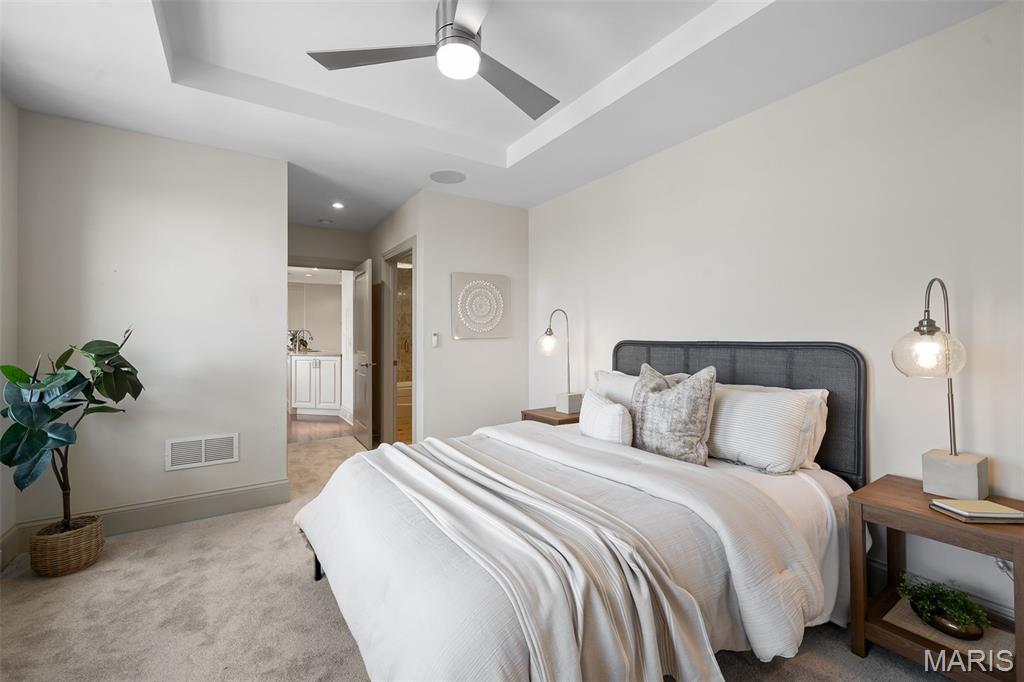 232 N Kingshighway Boulevard Unit: 2201