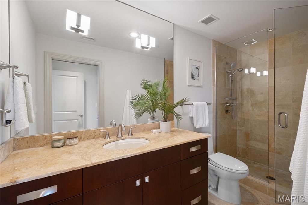 232 N Kingshighway Boulevard Unit: 2201