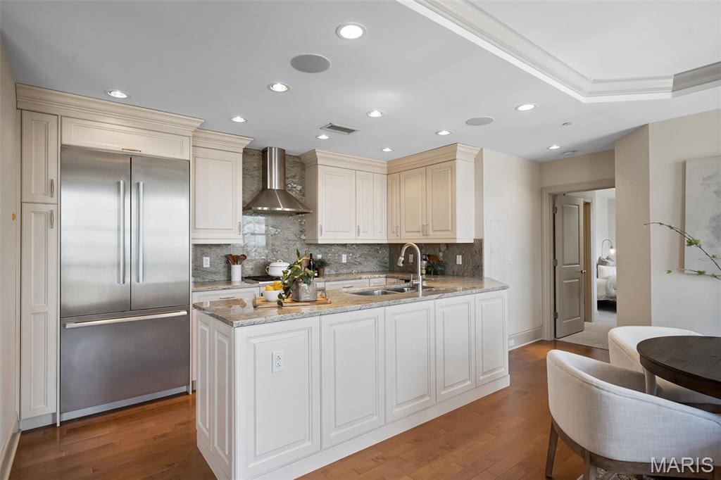 232 N Kingshighway Boulevard Unit: 2201