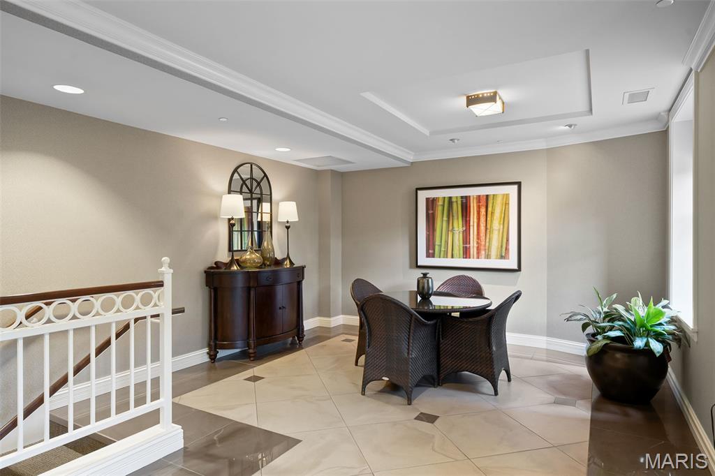232 N Kingshighway Boulevard Unit: 2201