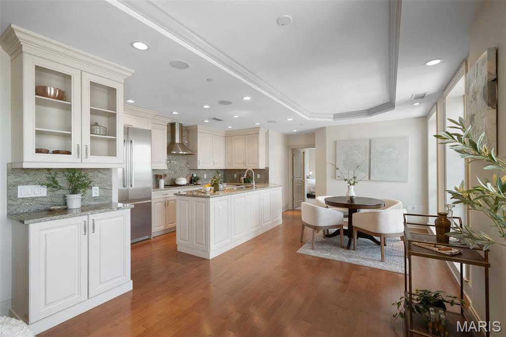 232 N Kingshighway Boulevard Unit: 2201