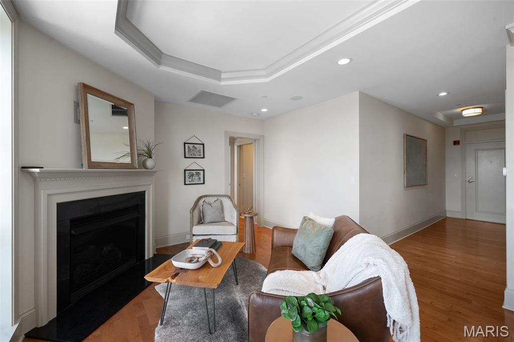 232 N Kingshighway Boulevard Unit: 2201