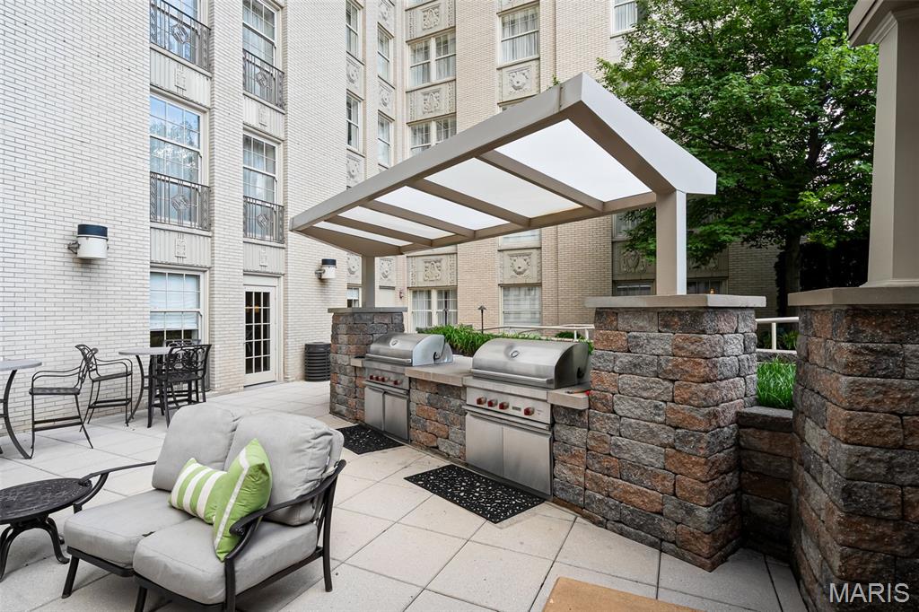 232 N Kingshighway Boulevard Unit: 2201