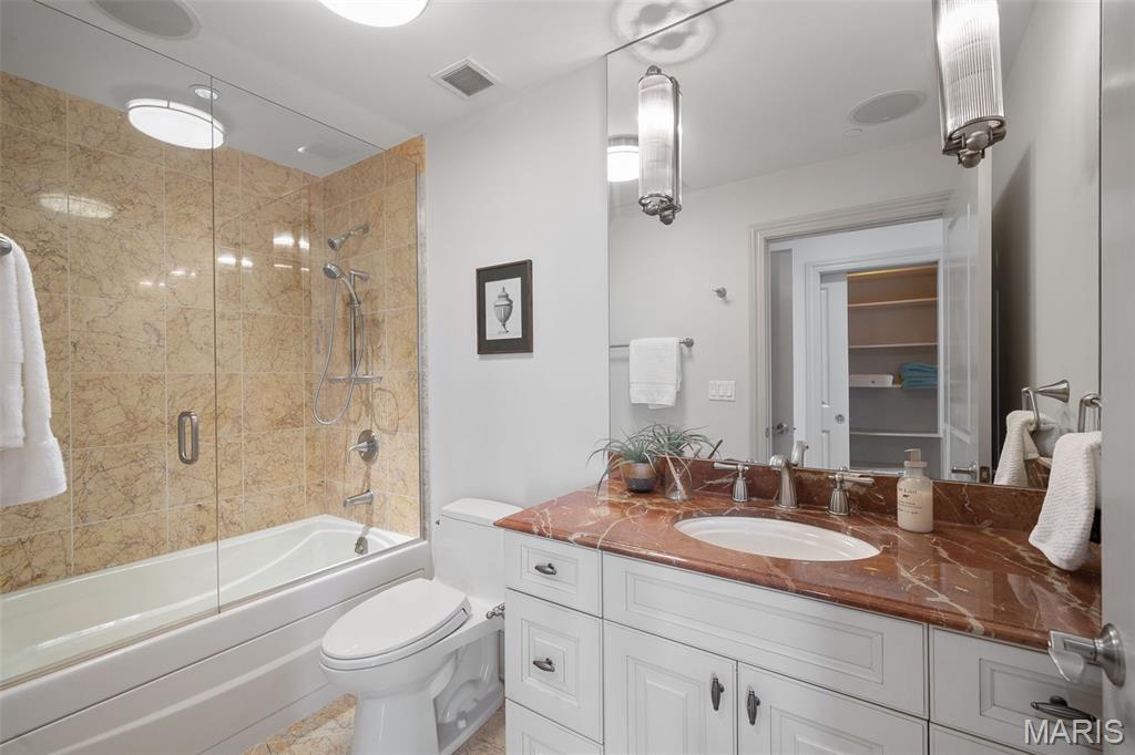 232 N Kingshighway Boulevard Unit: 2201