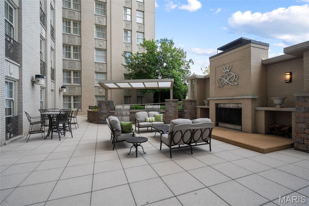 232 N Kingshighway Boulevard Unit: 2201