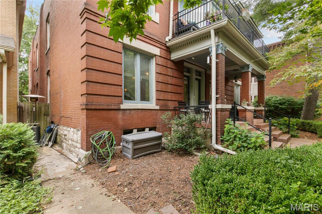 4486 Laclede Avenue Unit: 4486