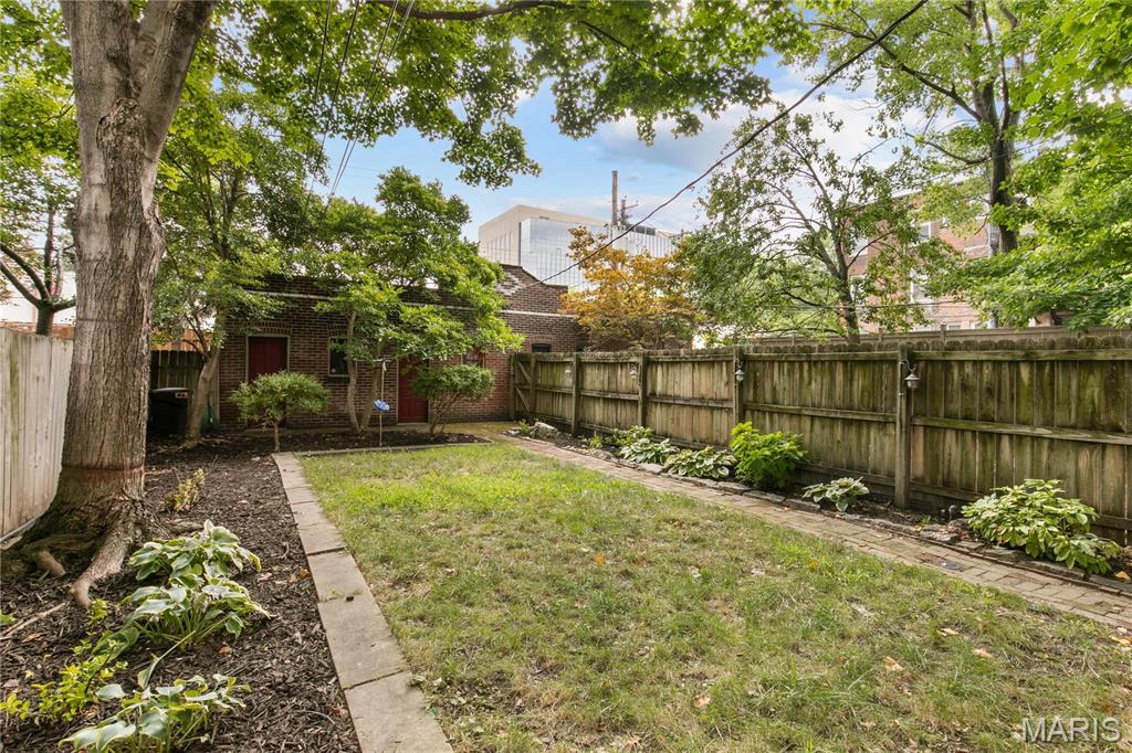 4486 Laclede Avenue Unit: 4486