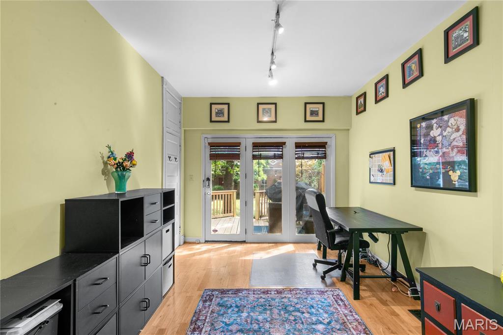 4486 Laclede Avenue Unit: 4486