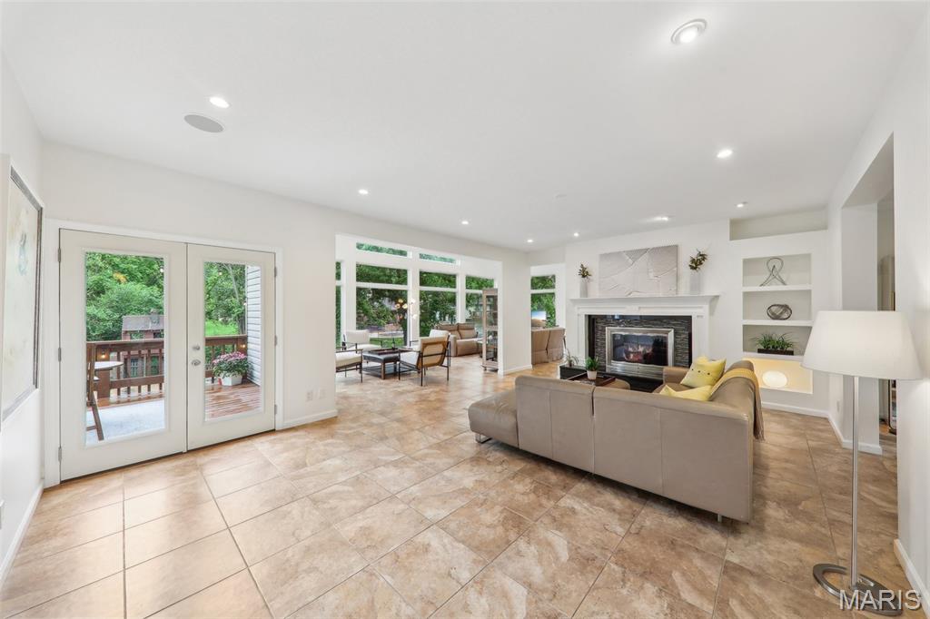 200 Hibler Oaks Drive