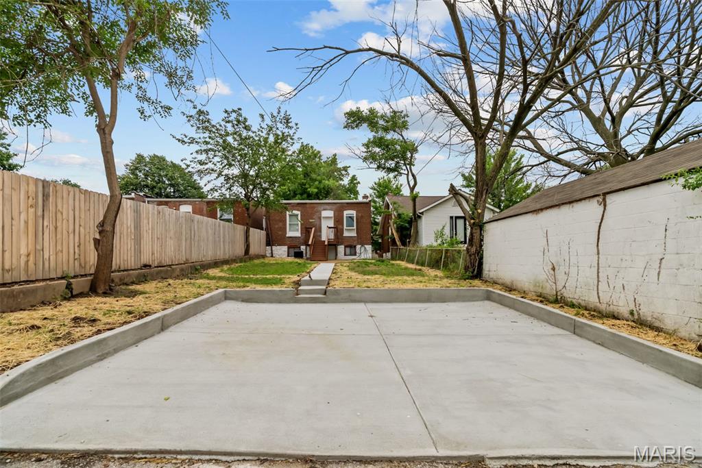 4404 Ellenwood