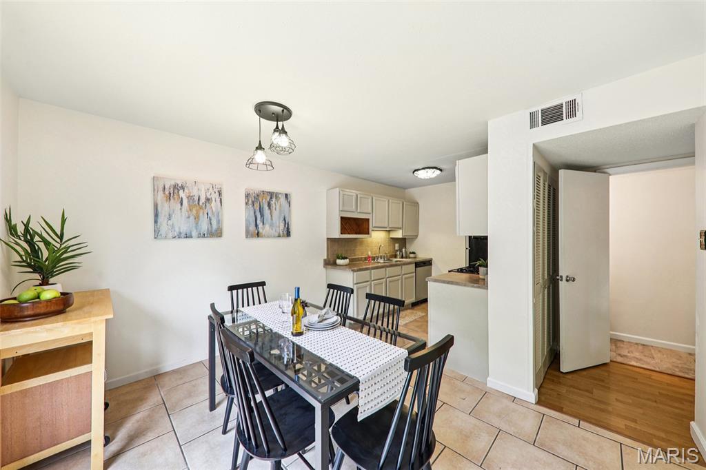 11111 Whispering Oaks Drive