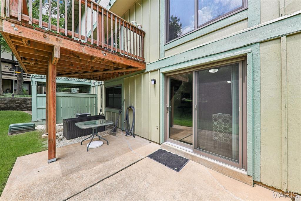 11111 Whispering Oaks Drive