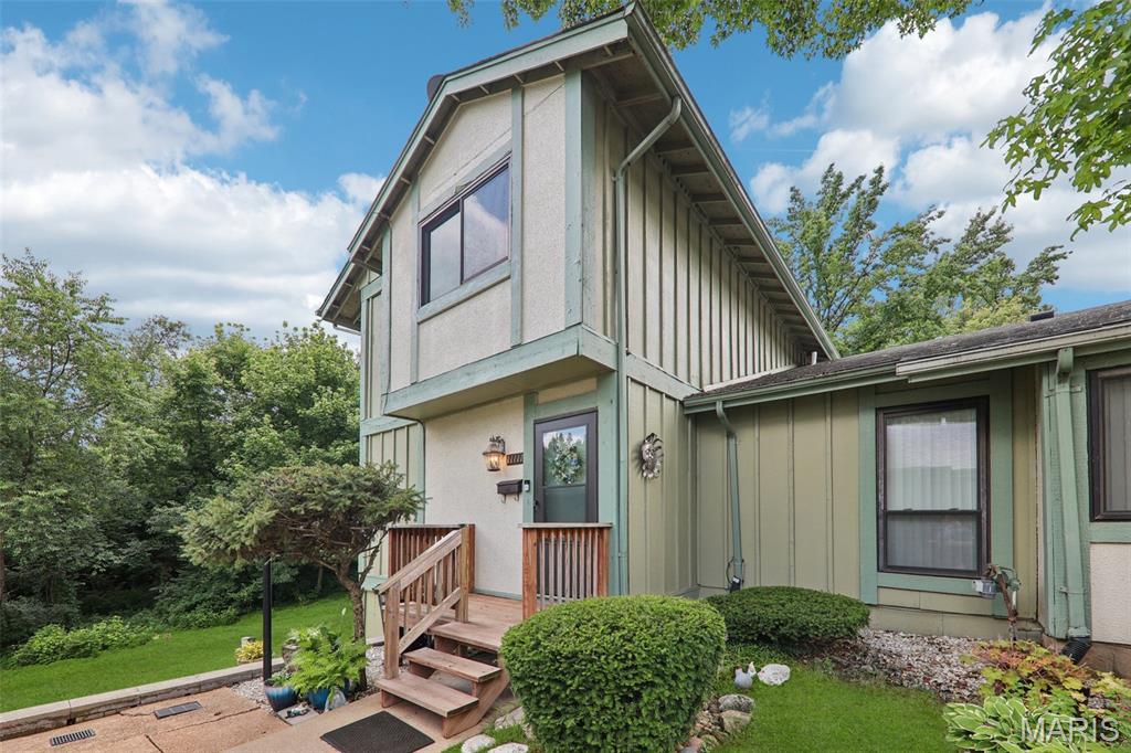 11111 Whispering Oaks Drive