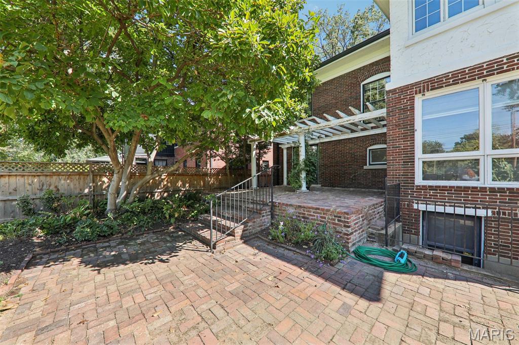 443 Westgate Avenue
