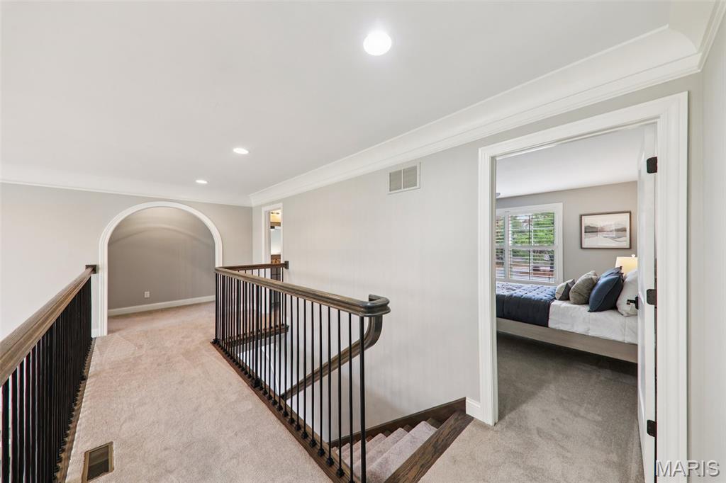 115 Ladue Pine Woods Place