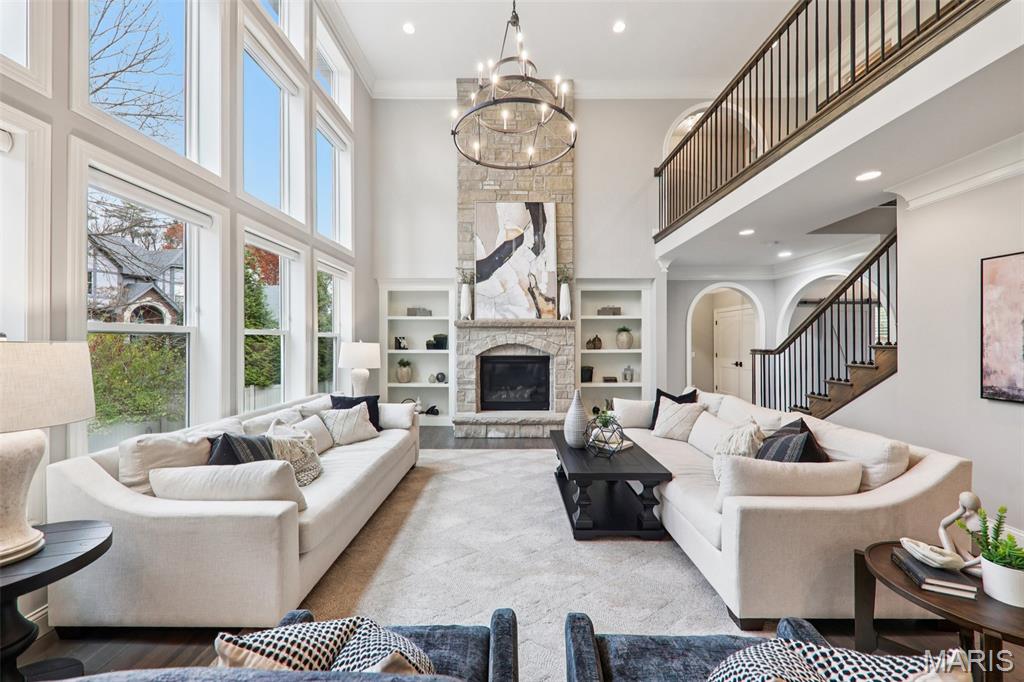 115 Ladue Pine Woods Place