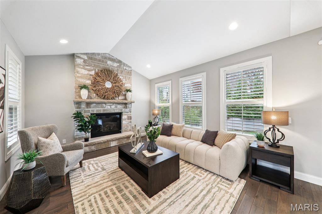 115 Ladue Pine Woods Place