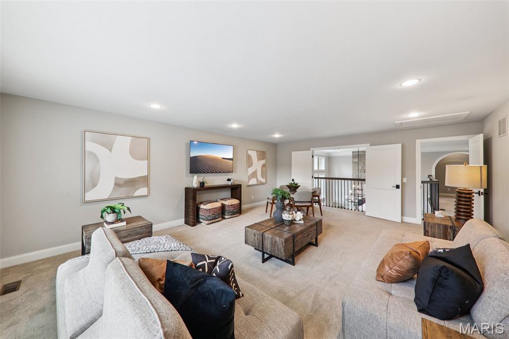 115 Ladue Pine Woods Place