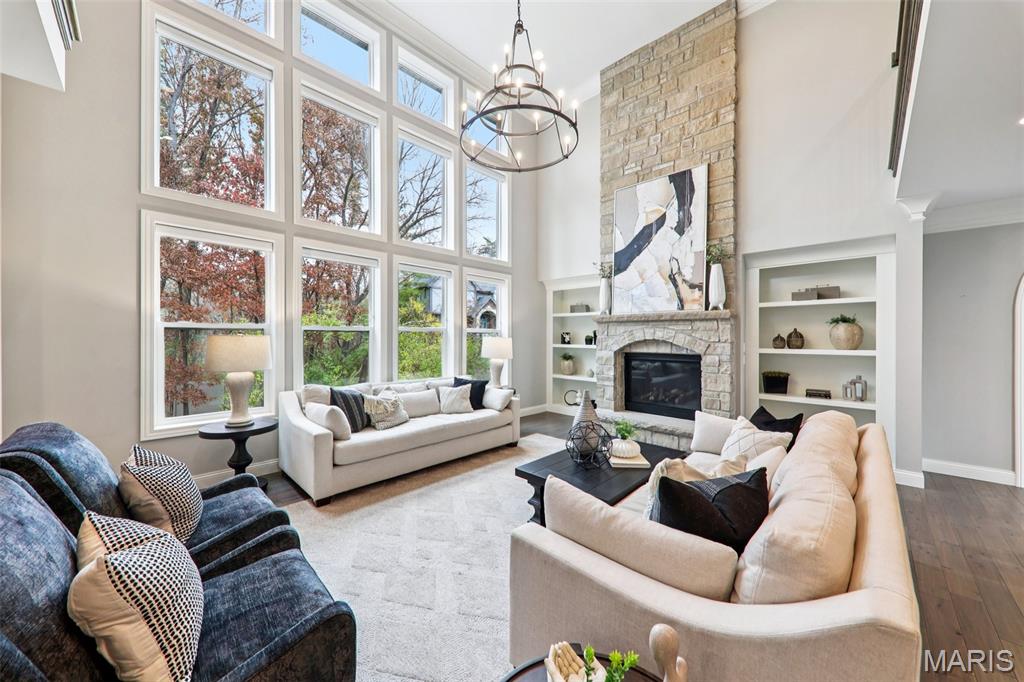 115 Ladue Pine Woods Place