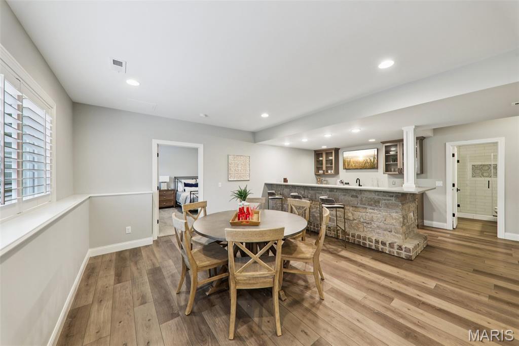 115 Ladue Pine Woods Place