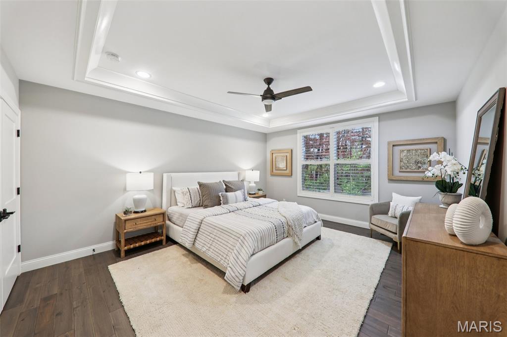 115 Ladue Pine Woods Place