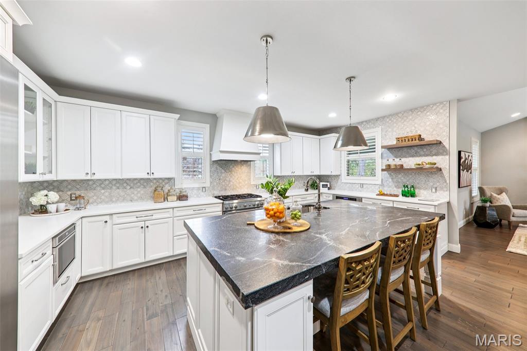 115 Ladue Pine Woods Place