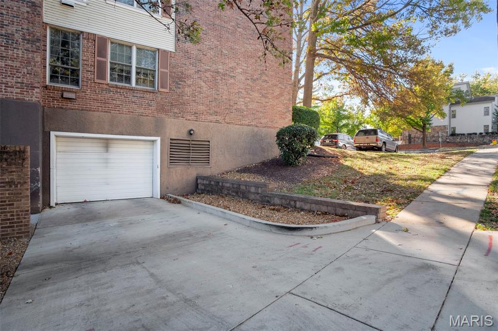 970 N Spoede Road Unit: 24