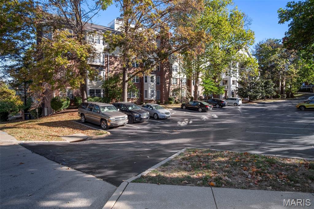 970 N Spoede Road Unit: 24