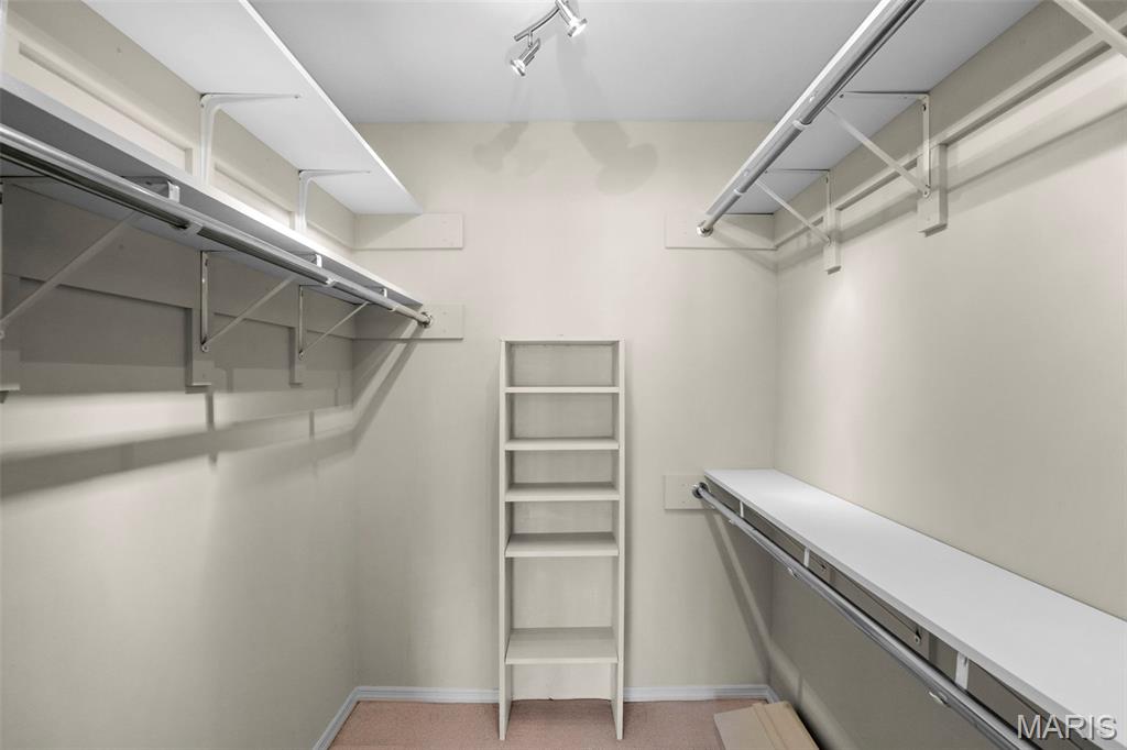 970 N Spoede Road Unit: 24