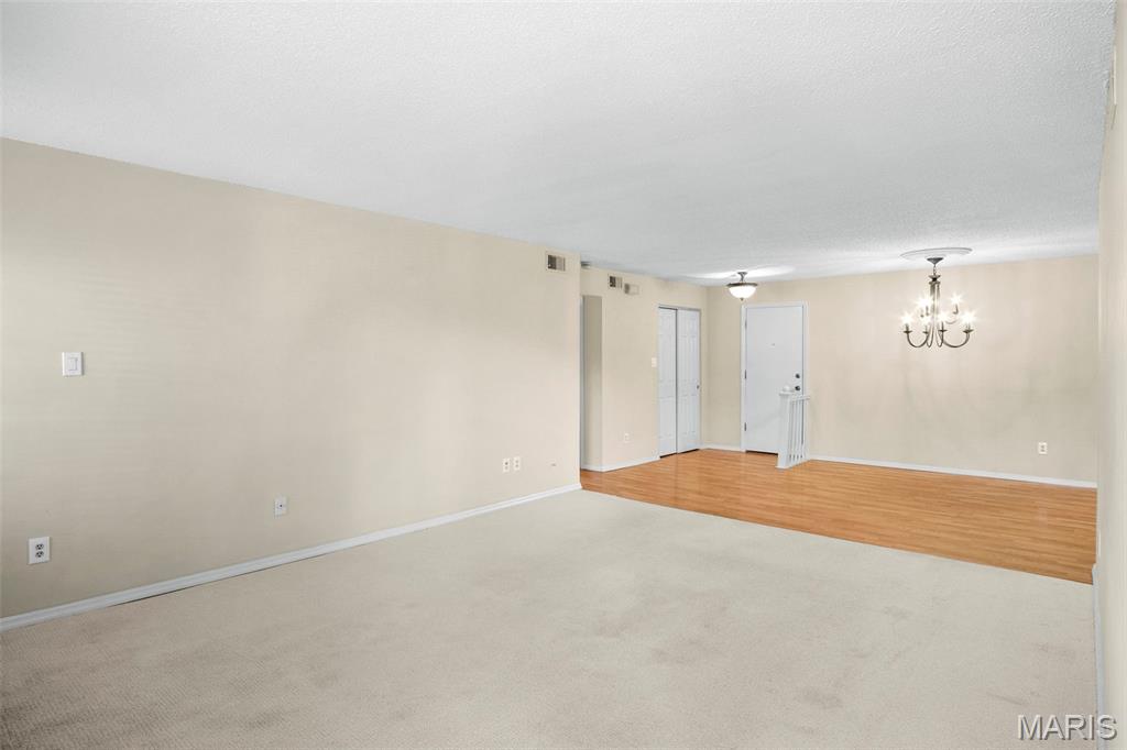 970 N Spoede Road Unit: 24