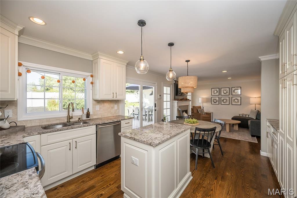 925 Camargo Drive