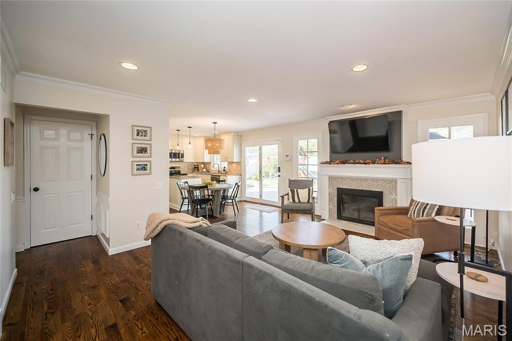 925 Camargo Drive