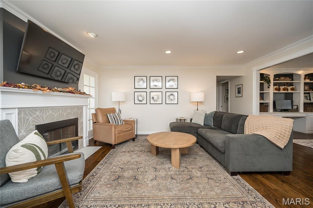 925 Camargo Drive