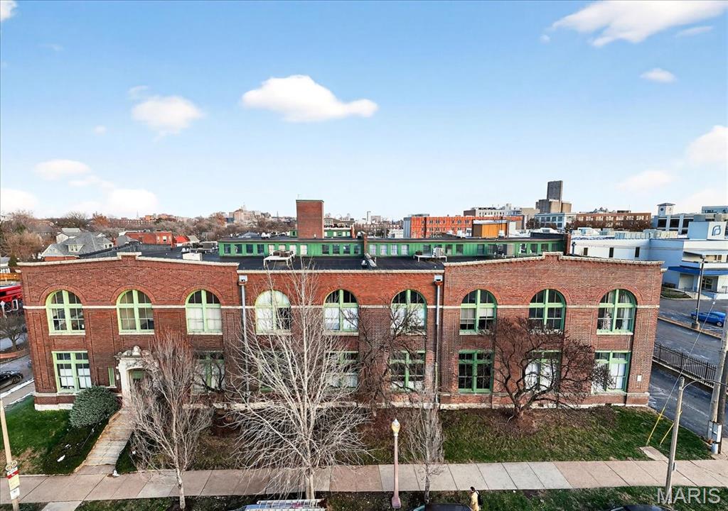 4242 Laclede Avenue Unit: 203