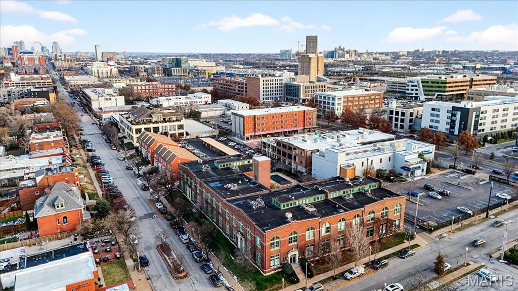 4242 Laclede Avenue Unit: 203